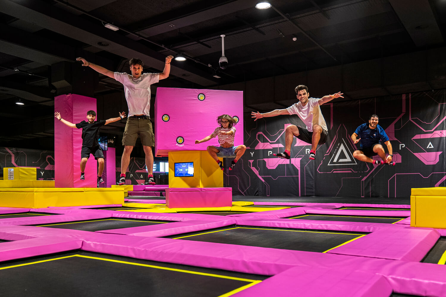 6 hyperspace molfetta nuova apertura bari trampoline parks